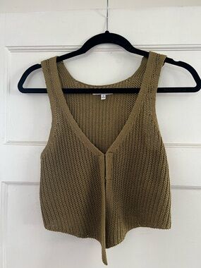 Knit V-Neck Tank Top in Olive Brown
